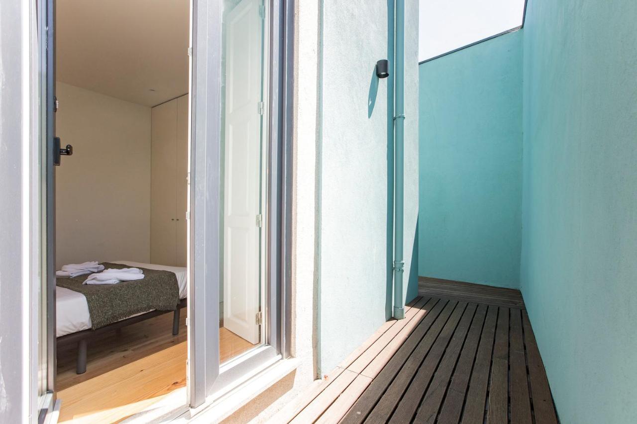 Central Studio W/ Pool, Ac & Patio By Lovelystay Porto Bagian luar foto