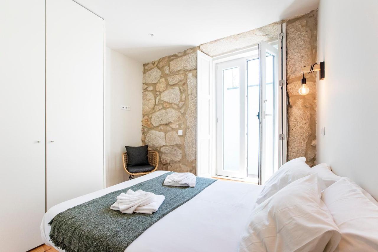 Central Studio W/ Pool, Ac & Patio By Lovelystay Porto Bagian luar foto