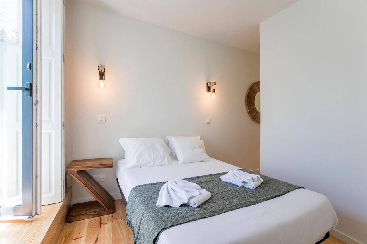 Central Studio W/ Pool, Ac & Patio By Lovelystay Porto Bagian luar foto