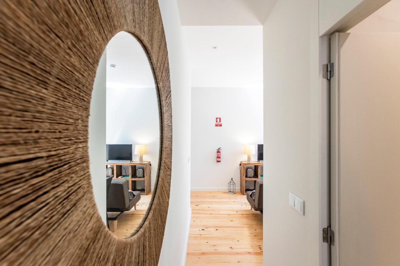 Central Studio W/ Pool, Ac & Patio By Lovelystay Porto Bagian luar foto